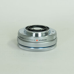 OLYMPUS M.ZUIKO DIGITAL ED 14-42mm F3.5-5.6 EZ シルバー