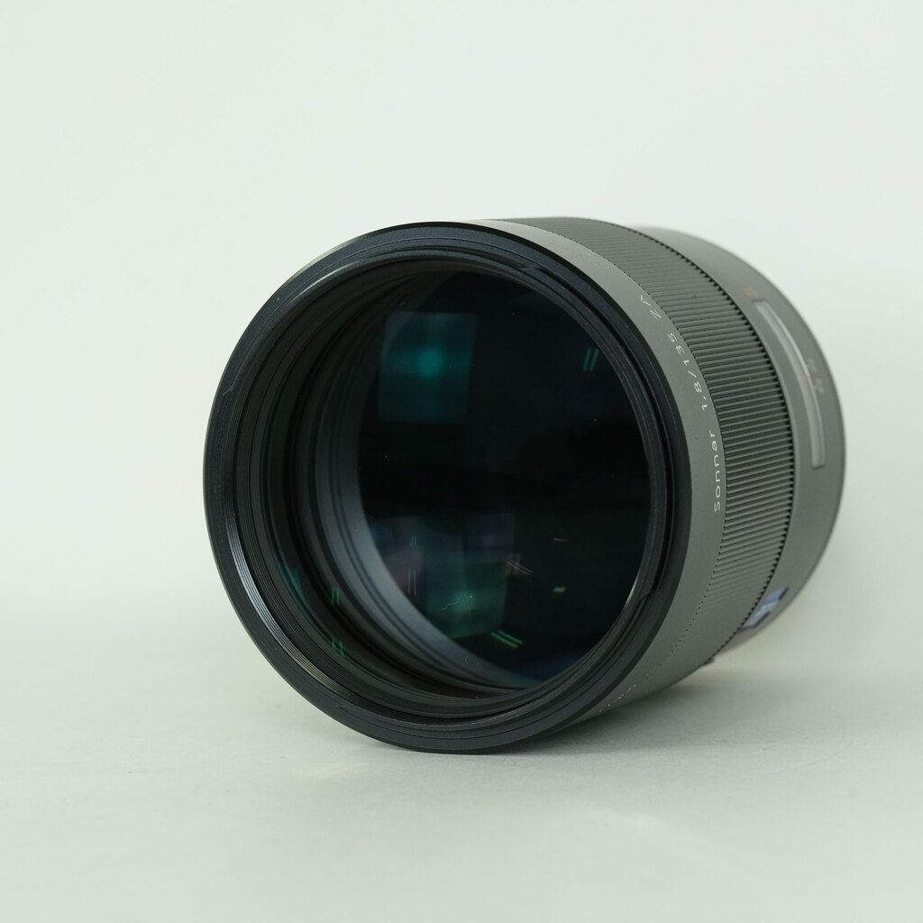 SONY Sonnar T* 135mm F1.8 ZA SAL135F18Z