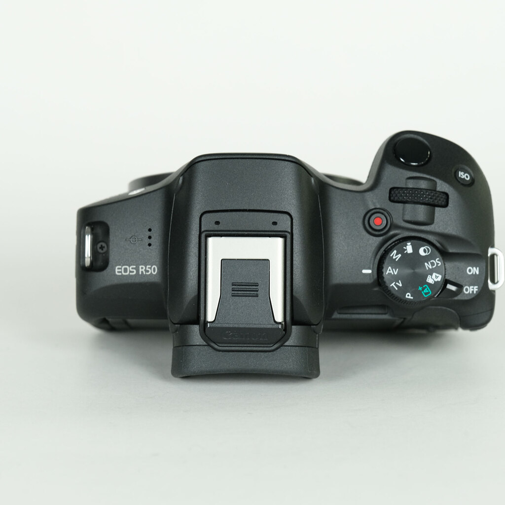 Canon EOS R50