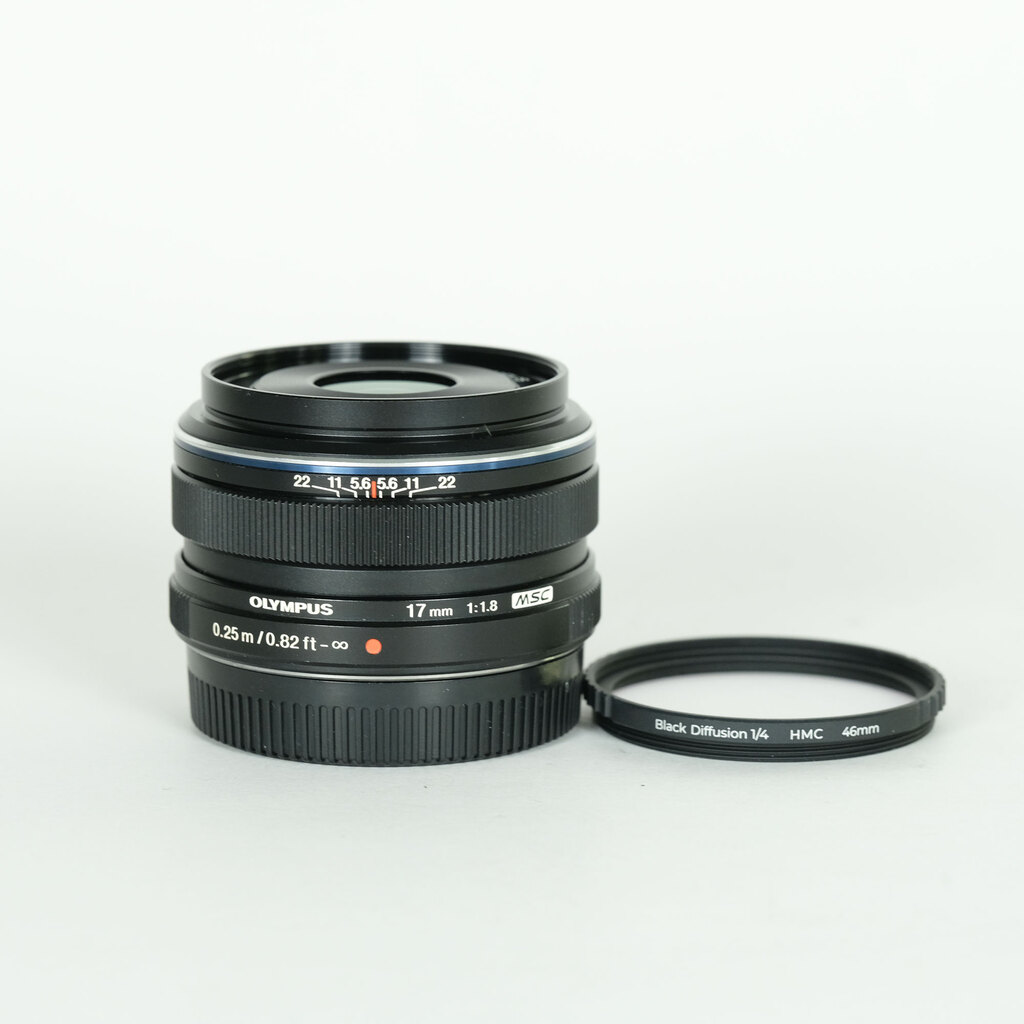 OLYMPUS M.ZUIKO DIGITAL 17mm F1.8 OLYMPUS M.ZUIKO DIGITAL 17mm F1.8