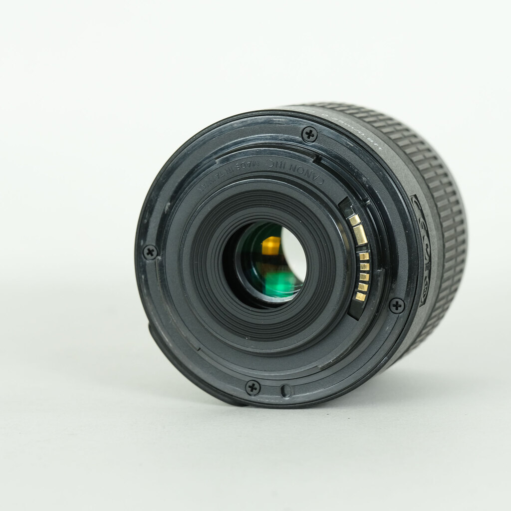 Canon EF-S18-55mm F3.5-5.6 IS II
