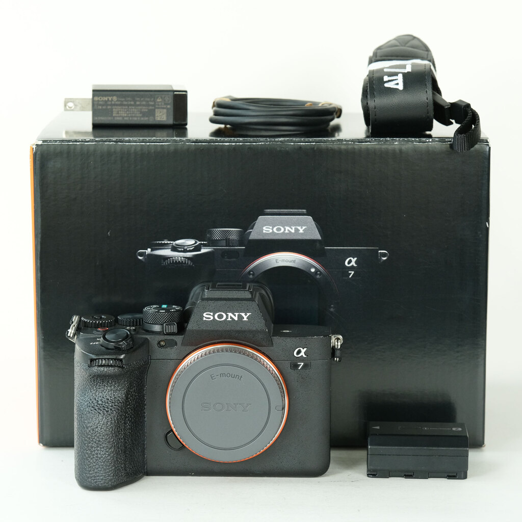 SONY α7 IV（ILCE-7M4）の出品 | ONE SCENE（ワンシーン）