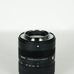 SIGMA 18-50mm F2.8 DC DN｜Contemporary [フジフイルムX用]