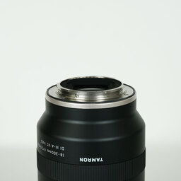 TAMRON 18-300mm F/3.5-6.3 Di III-A VC VXD (Model B061) [ソニーE用]