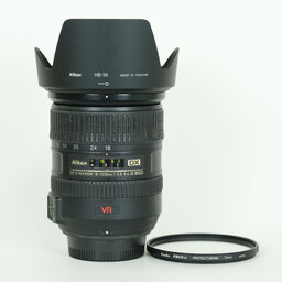 Nikon AF-S DX VR Zoom-Nikkor 18-200mm F3.5-5.6G IF-ED Nikon AF-S DX VR Zoom-Nikkor 18-200mm F3.5-5.6G IF-ED