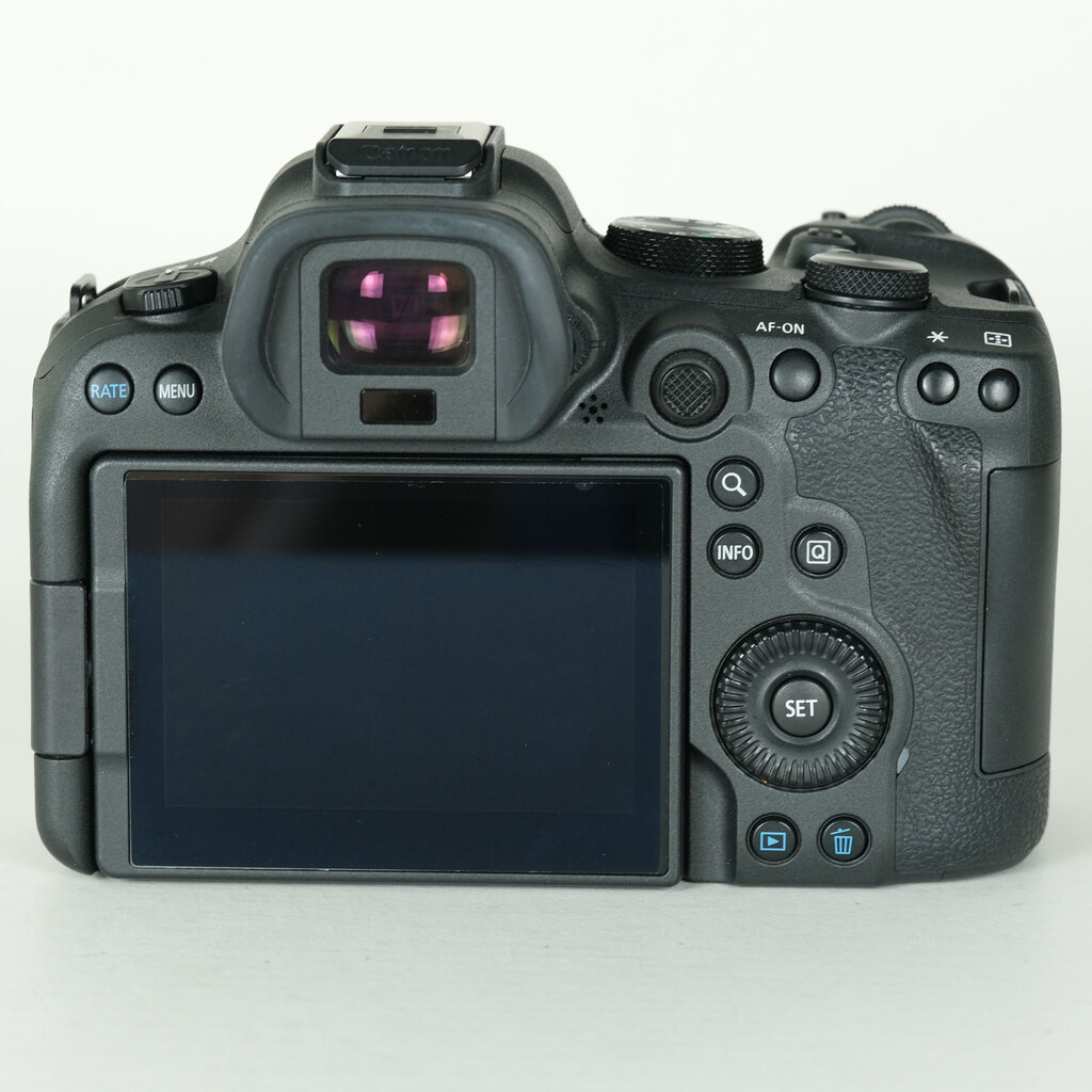 Canon EOS R6 Mark II [�{�f�B]