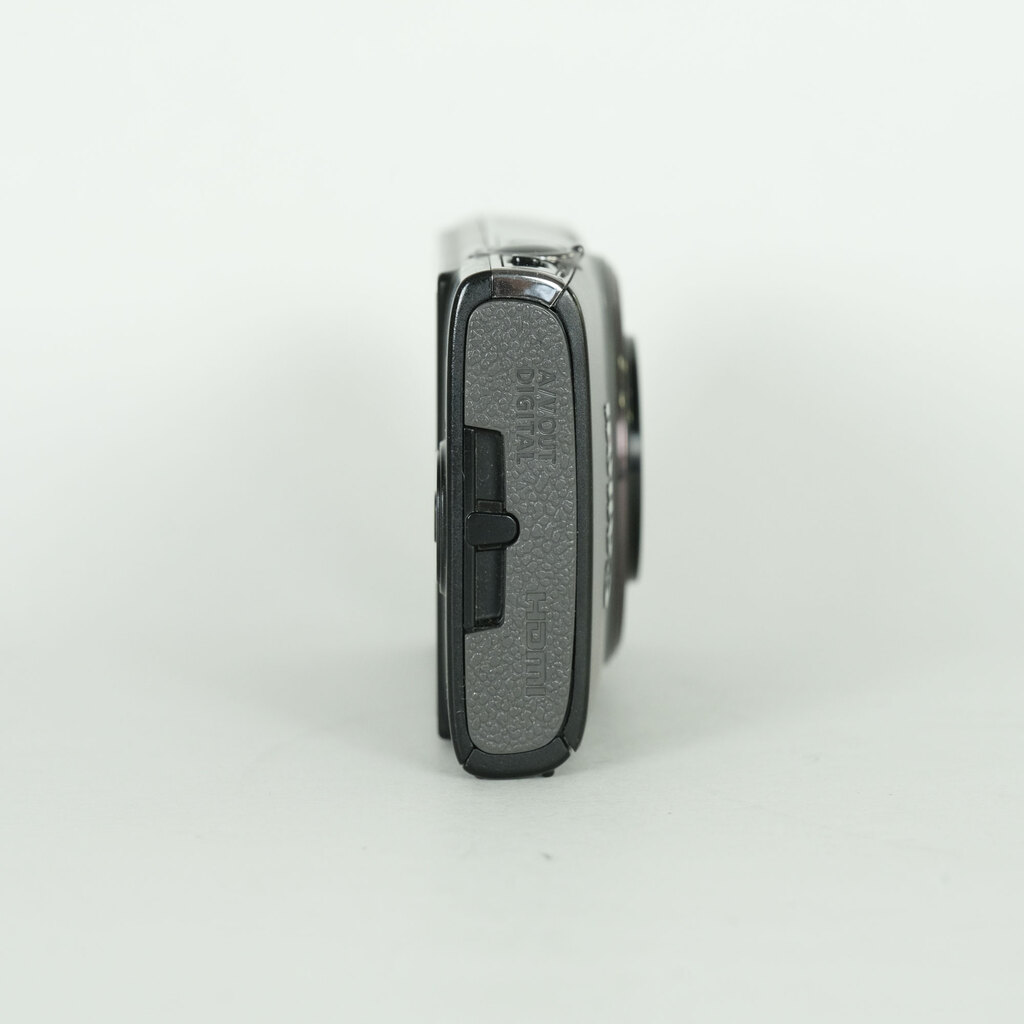 Canon IXY 650 ブラック