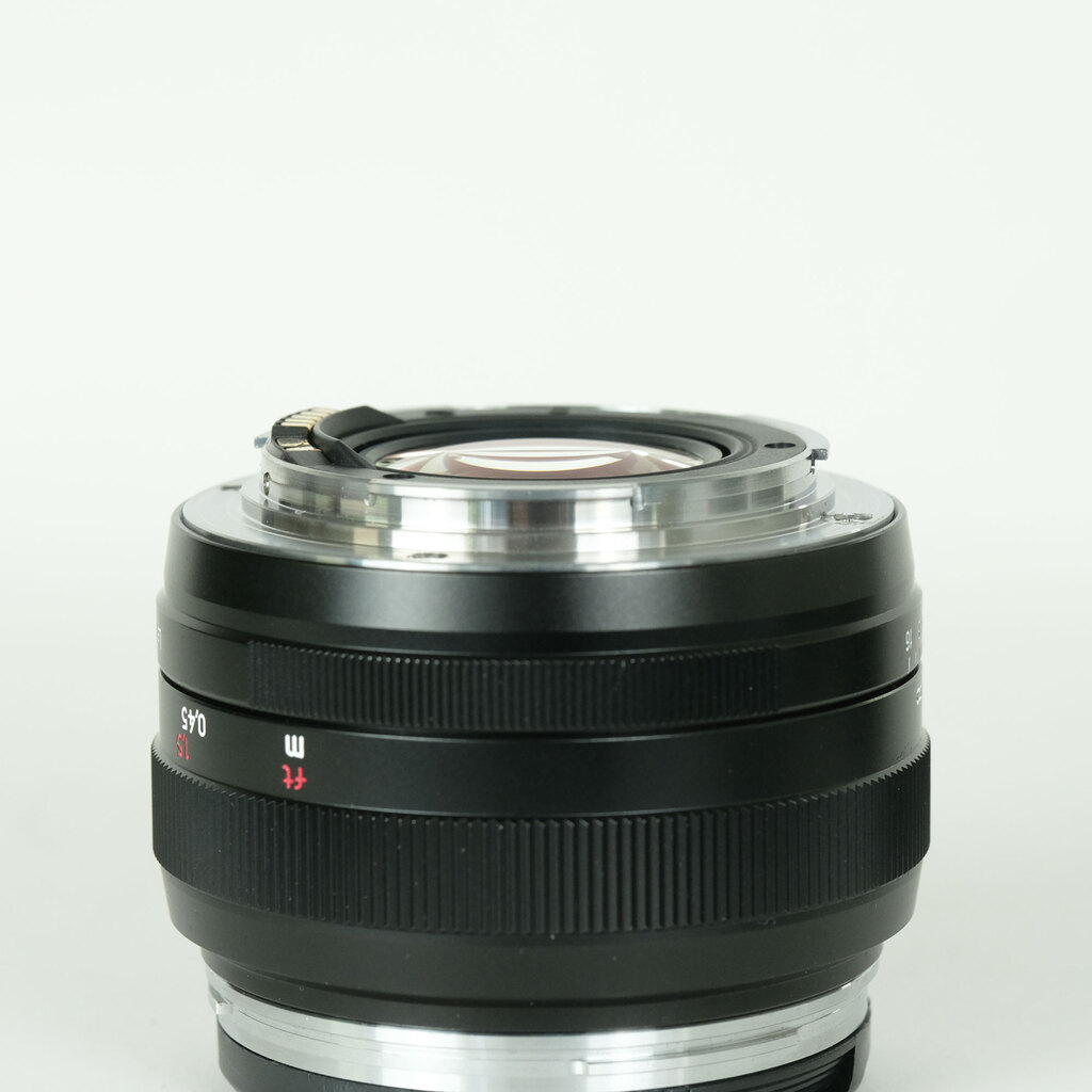 Carl Zeiss Planar T* 50mm F1.4 ZE [キヤノンEF用]