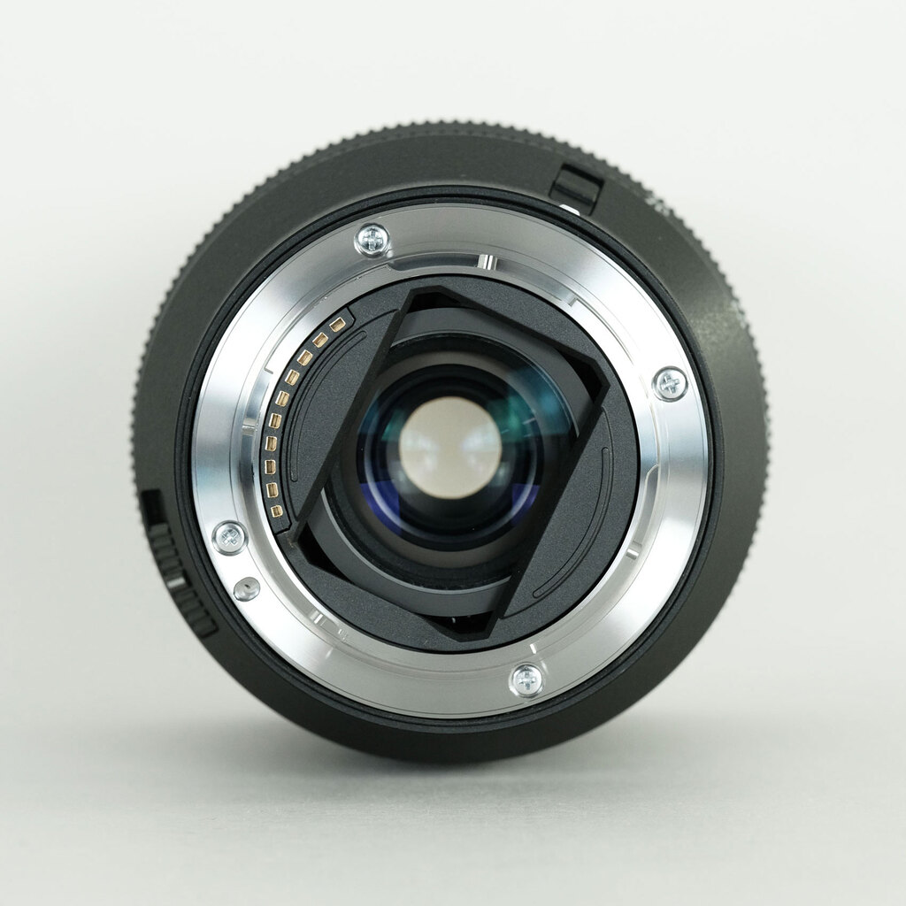 SONY FE 20-70mm F4 G SEL2070G