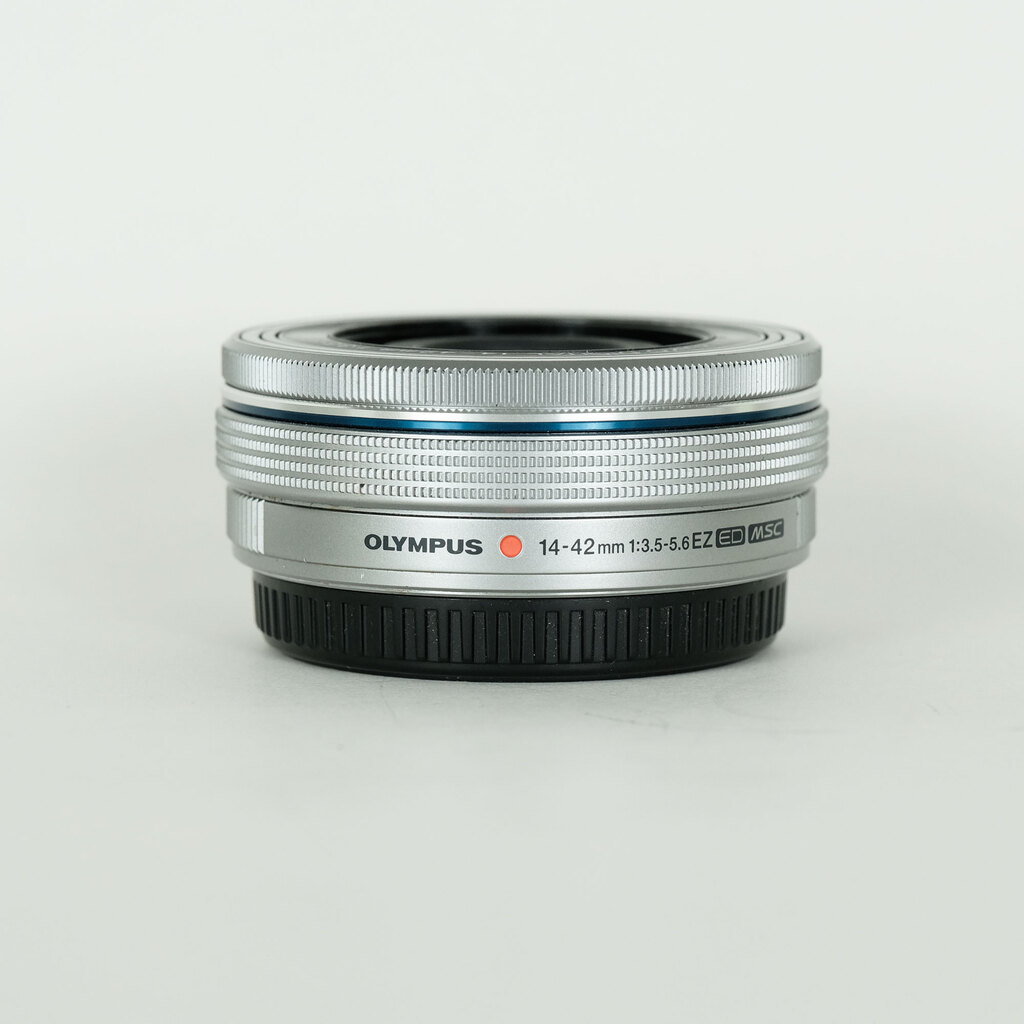 OLYMPUS M.ZUIKO DIGITAL ED 14-42mm F3.5-5.6 EZ シルバー OLYMPUS M.ZUIKO DIGITAL ED 14-42mm F3.5-5.6 EZ シルバー
