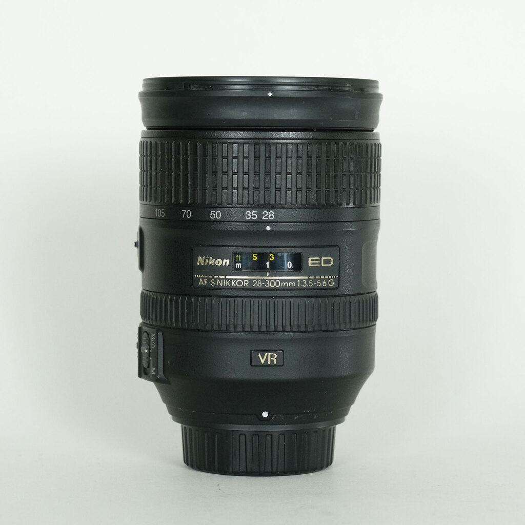 Nikon AF-S NIKKOR 28-300mm f/3.5-5.6G ED VR