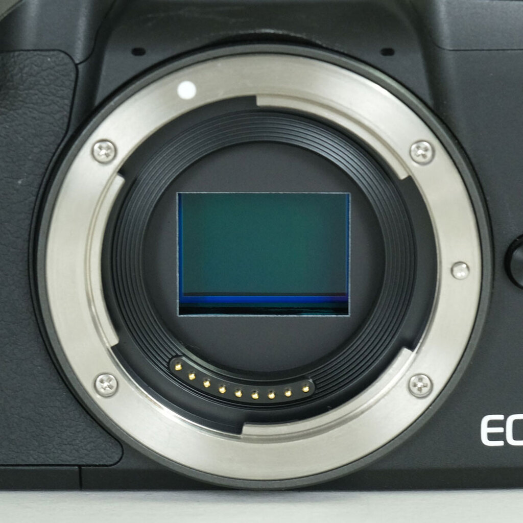 Canon EOS Kiss M