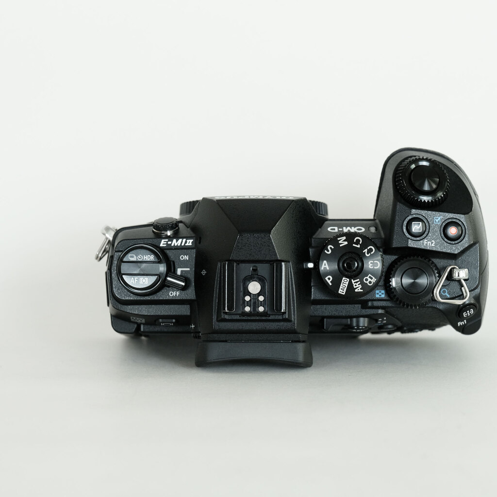 OLYMPUS OM-D E-M1 Mark II
