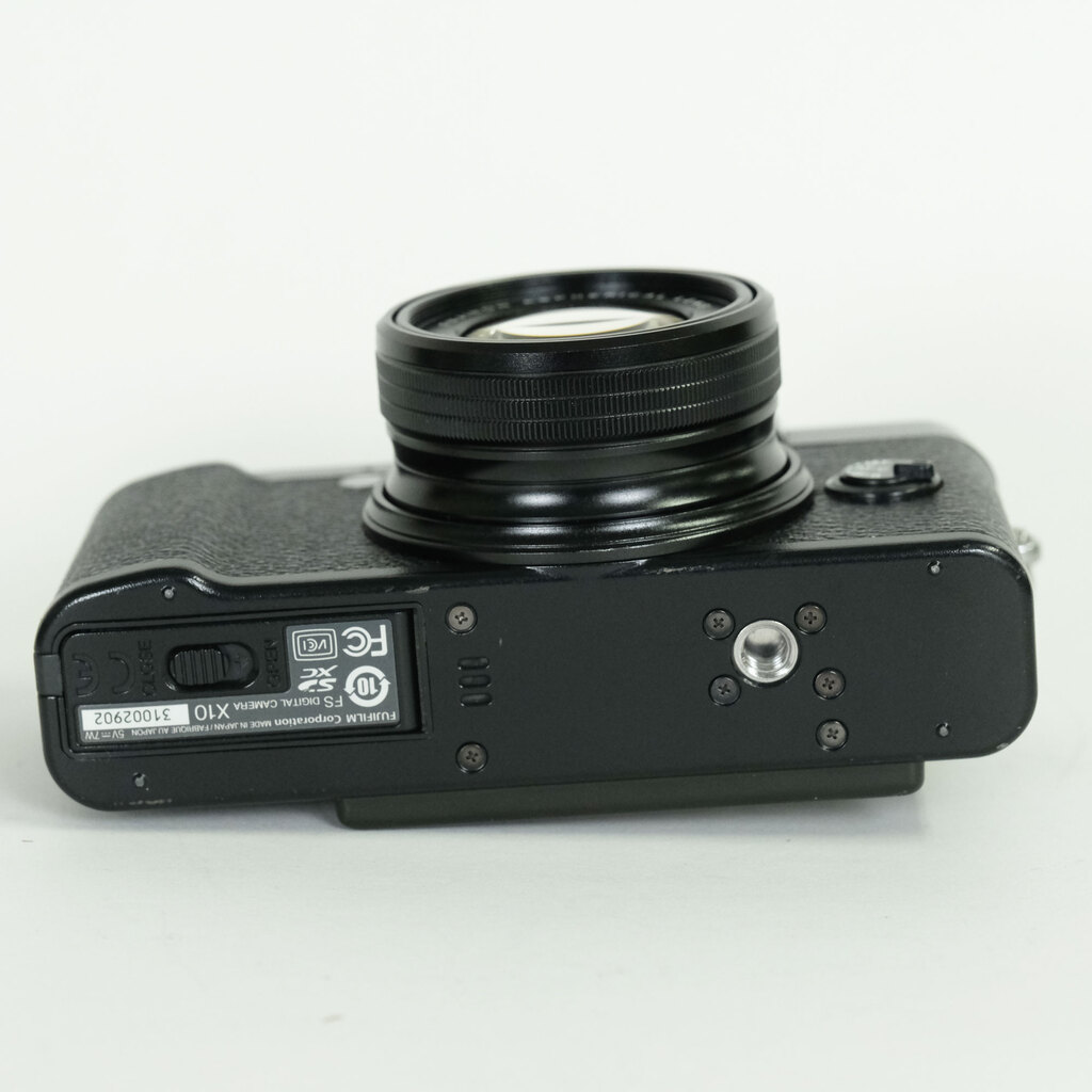 FUJIFILM X10 ブラック