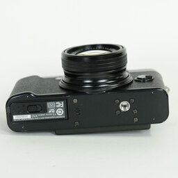FUJIFILM X10 ブラック