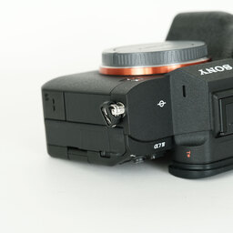 SONY α7 IV(ILCE-7M4) SONY α7 IV(ILCE-7M4)