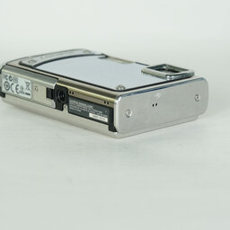 OLYMPUS μTOUGH 8000 シルバー OLYMPUS μTOUGH 8000 シルバー