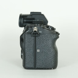 SONY α7 III(ILCE-7M3) SONY α7 III(ILCE-7M3)