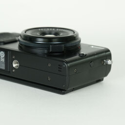 FUJIFILM X70 ブラック FUJIFILM X70 ブラック