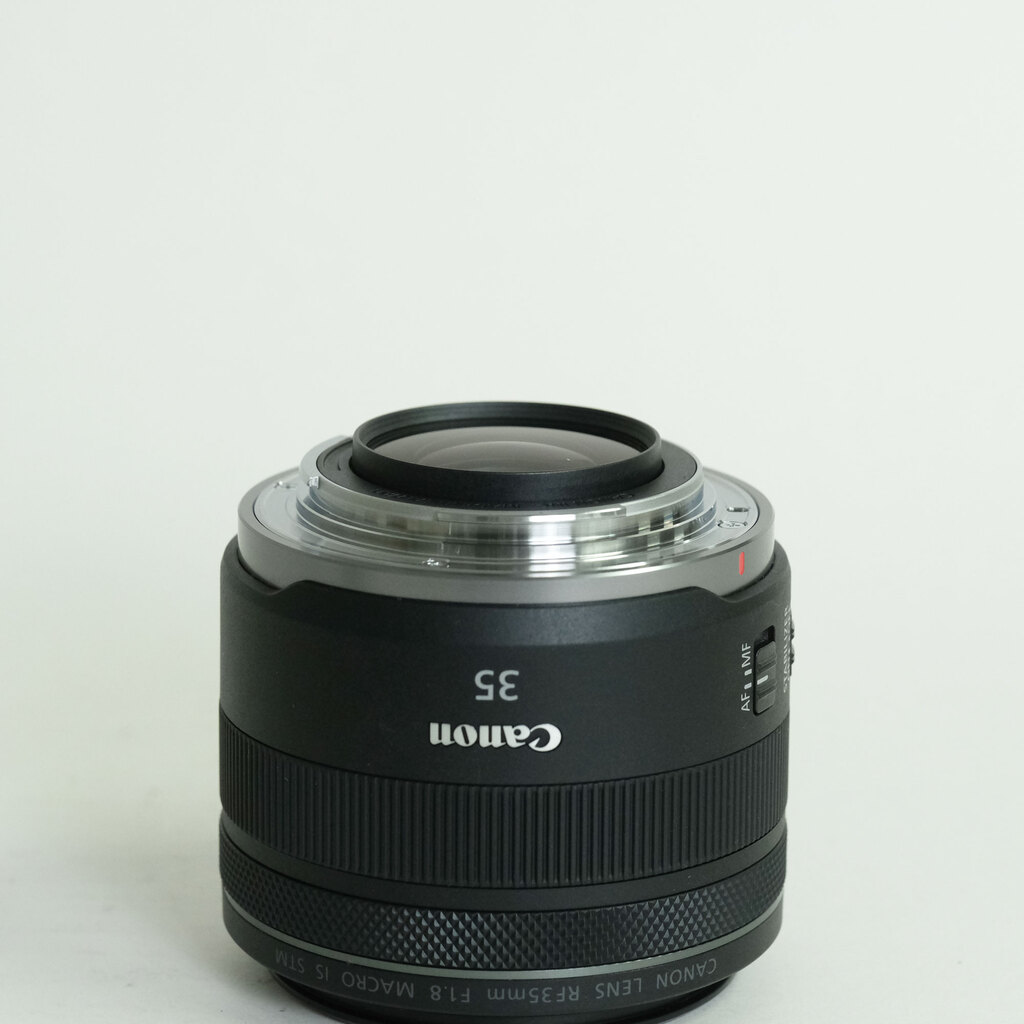 Canon RF35mm F1.8 MACRO IS STM