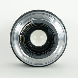 Canon RF35mm F1.8 MACRO IS STM