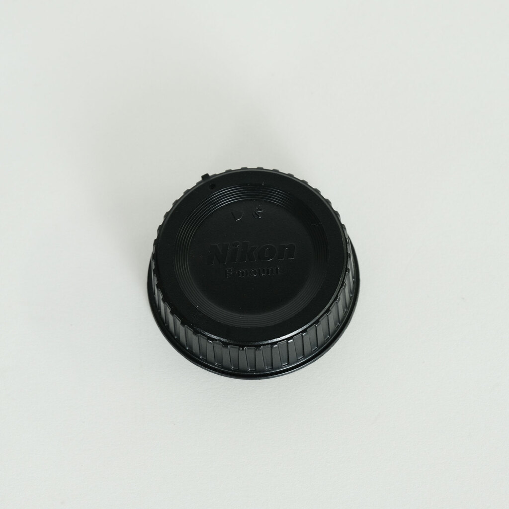 Nikon AF-S DX NIKKOR 18-300mm f/3.5-6.3G ED VR