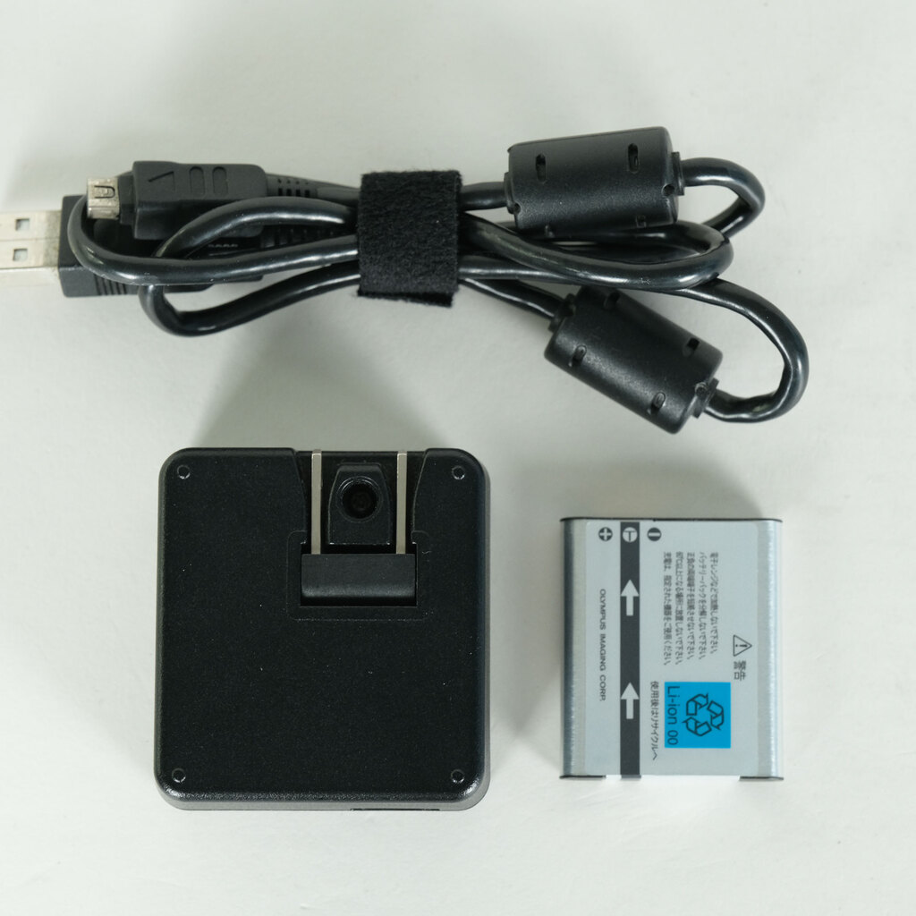 OLYMPUS μTOUGH 8000 シルバー OLYMPUS μTOUGH 8000 シルバー
