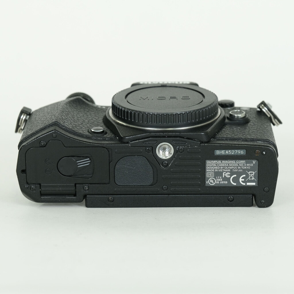 OLYMPUS OM-D E-M5 Mark II