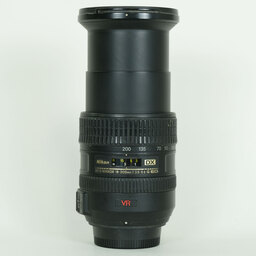 Nikon AF-S DX VR Zoom-Nikkor 18-200mm F3.5-5.6G IF-ED Nikon AF-S DX VR Zoom-Nikkor 18-200mm F3.5-5.6G IF-ED