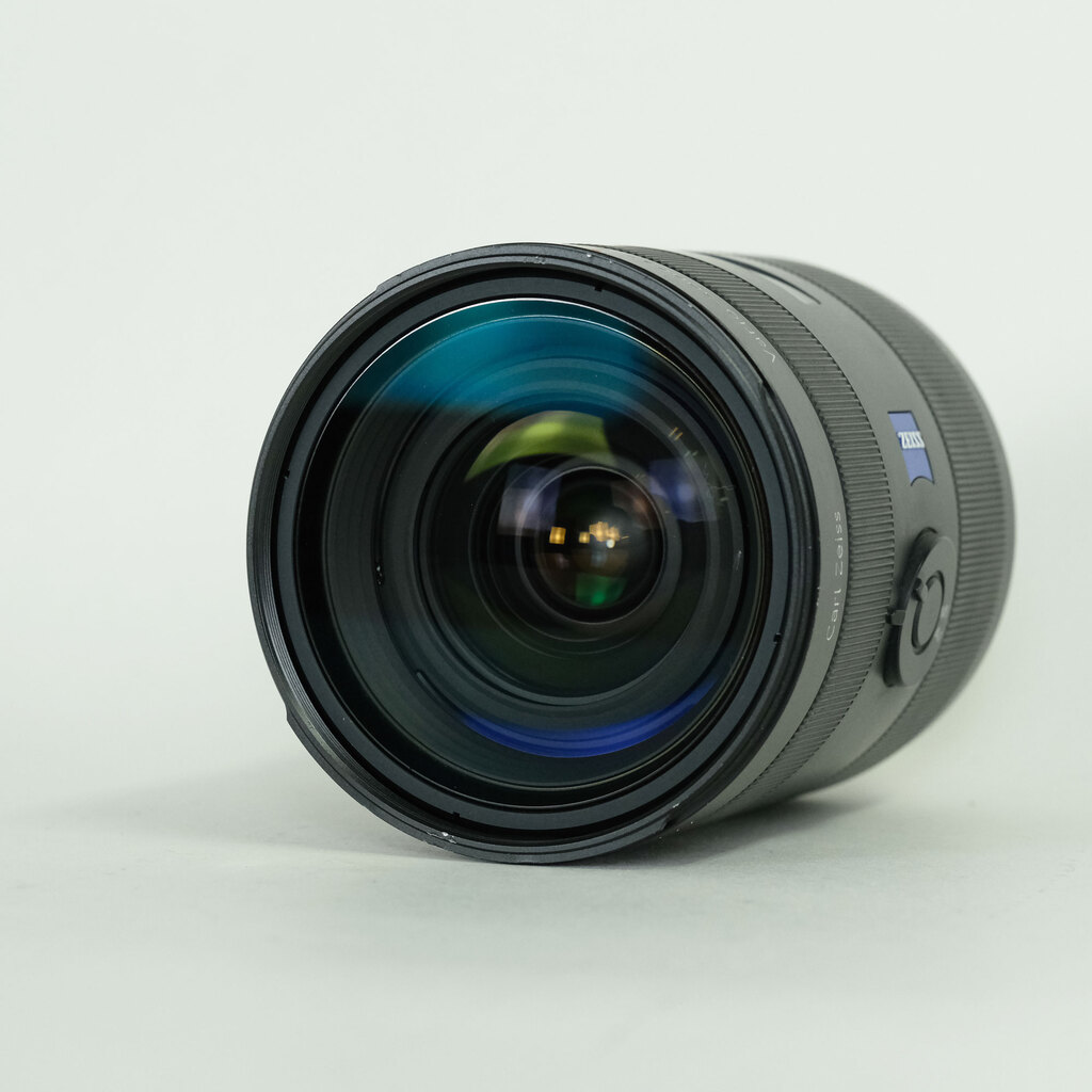 SONY Vario-Sonnar T* 24-70mm F2.8 ZA SSM SAL2470Z SONY Vario-Sonnar T* 24-70mm F2.8 ZA SSM SAL2470Z