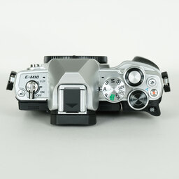 OLYMPUS OM-D E-M10 Mark IV