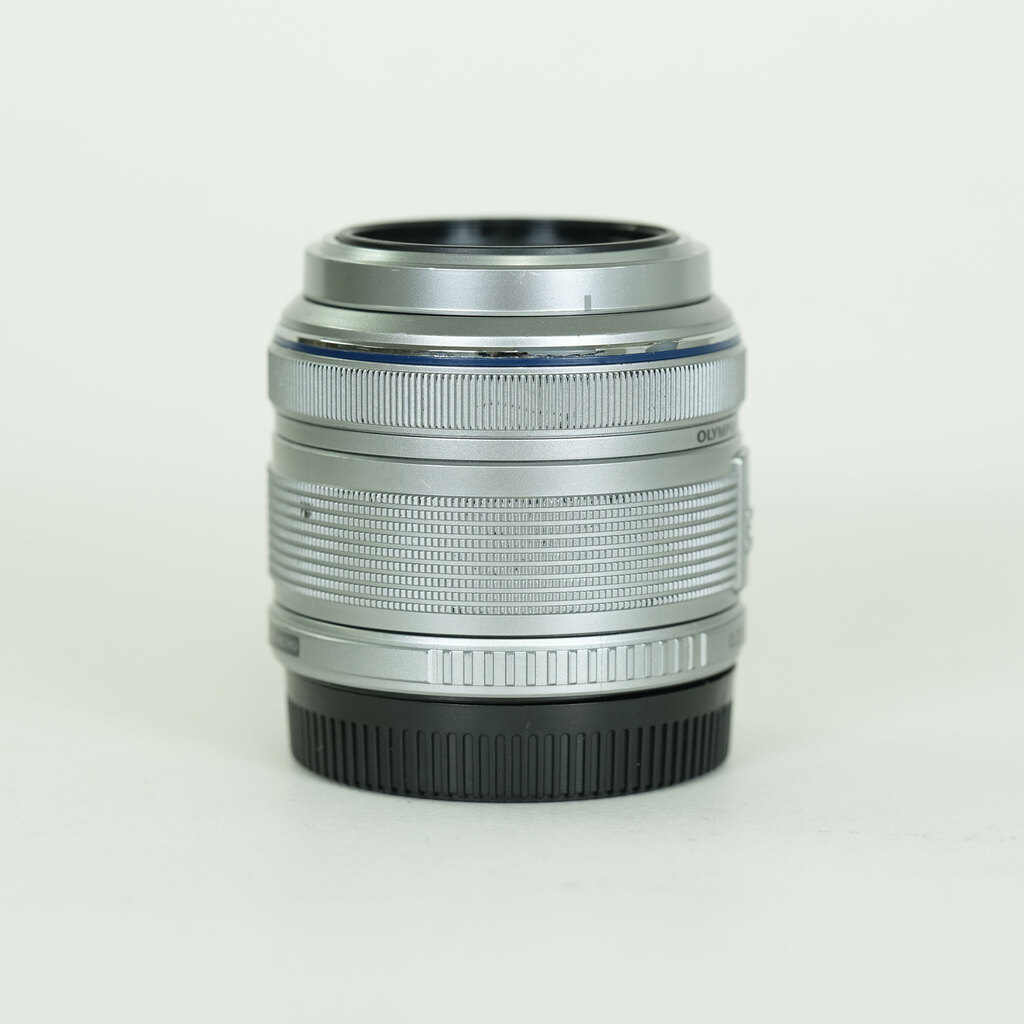 OLYMPUS M.ZUIKO DIGITAL 14-42mm F3.5-5.6IIR シルバー