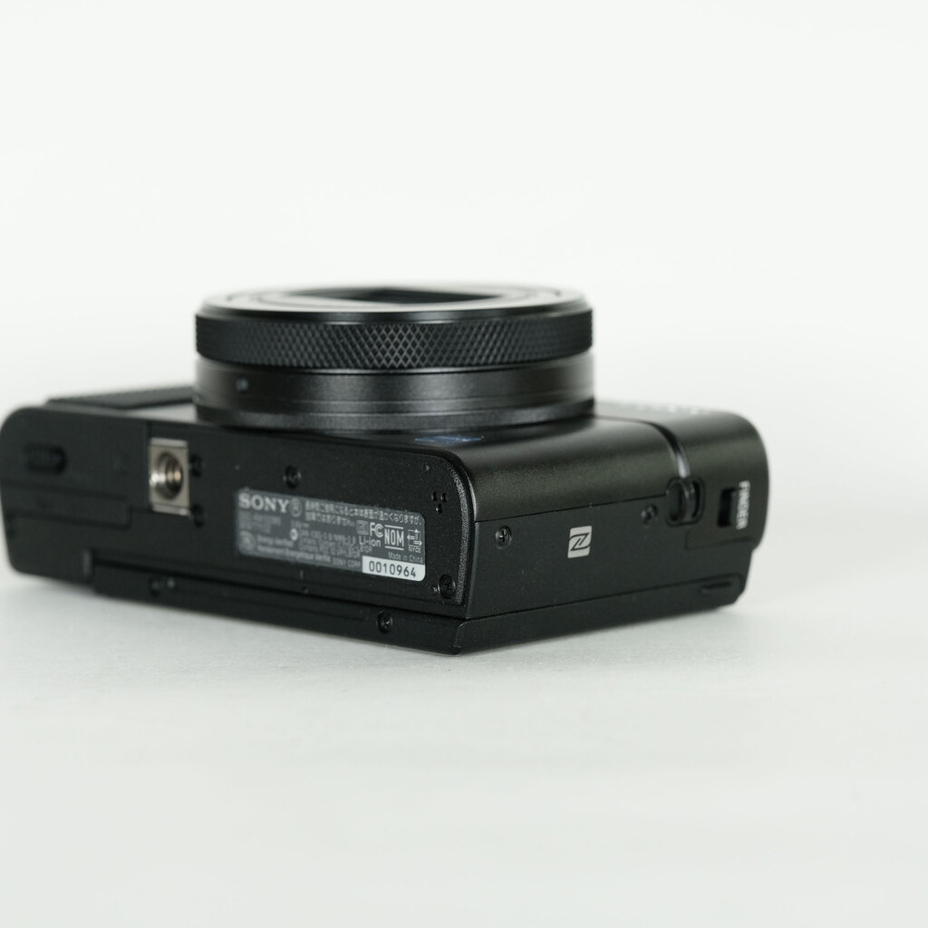 SONY Cyber-shot DSC-RX100M6