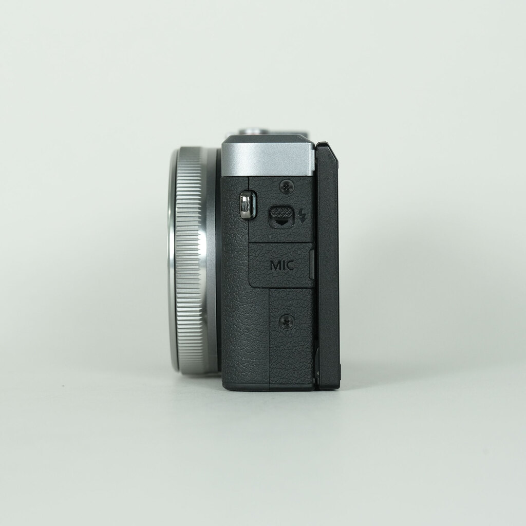 Canon PowerShot G7X Mark III シルバーの出品 | ONE SCENE（ワンシーン）