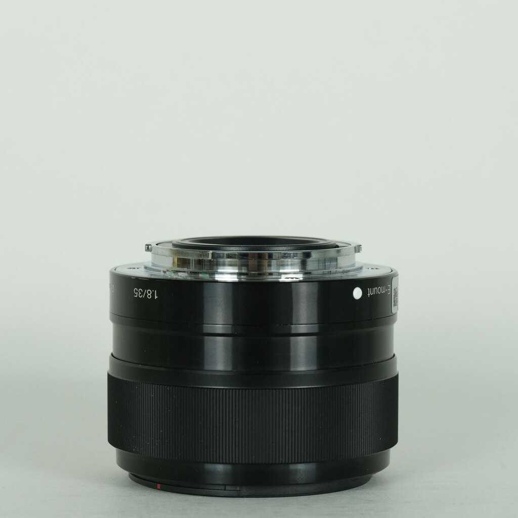 SONY E 35mm F1.8 OSS SEL35F18