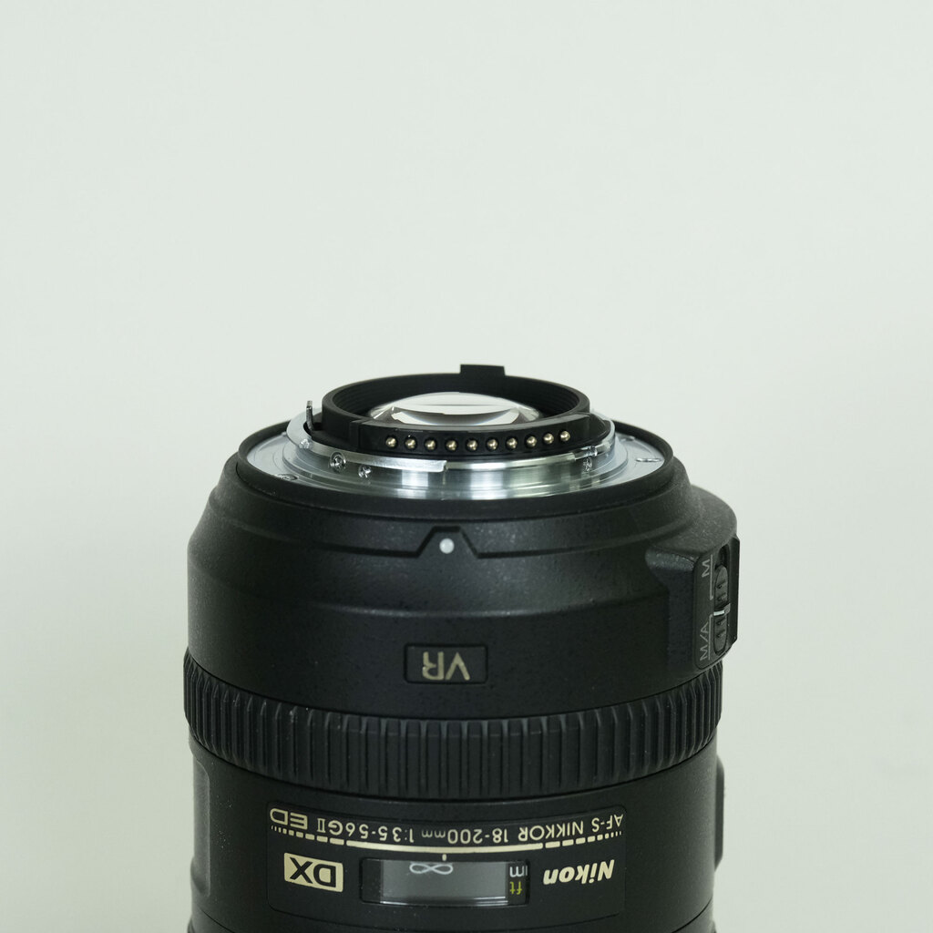 Nikon AF-S DX NIKKOR 18-200mm F3.5-5.6G ED VR II