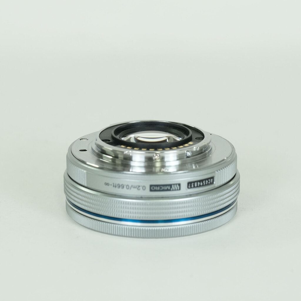 OLYMPUS M.ZUIKO DIGITAL ED 14-42mm F3.5-5.6 EZ シルバー OLYMPUS M.ZUIKO DIGITAL ED 14-42mm F3.5-5.6 EZ シルバー