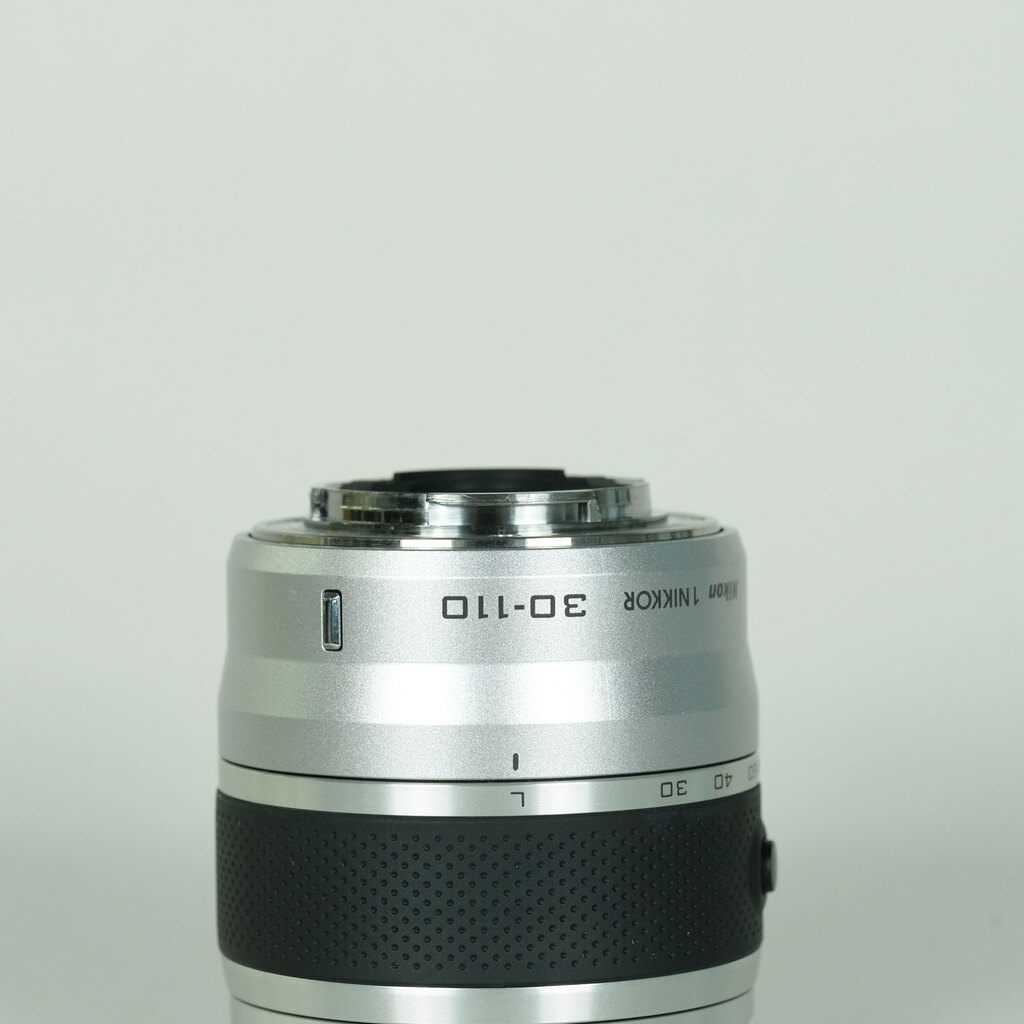 Nikon 1 NIKKOR VR30-110mm f/3.8-5.6 シルバーの出品 | ONE SCENE