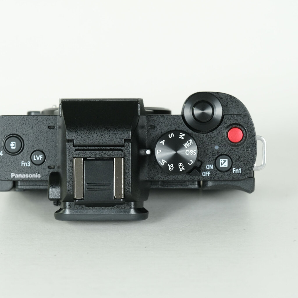 Panasonic LUMIX DC-G100D ボディの出品 | ONE SCENE（ワンシーン）
