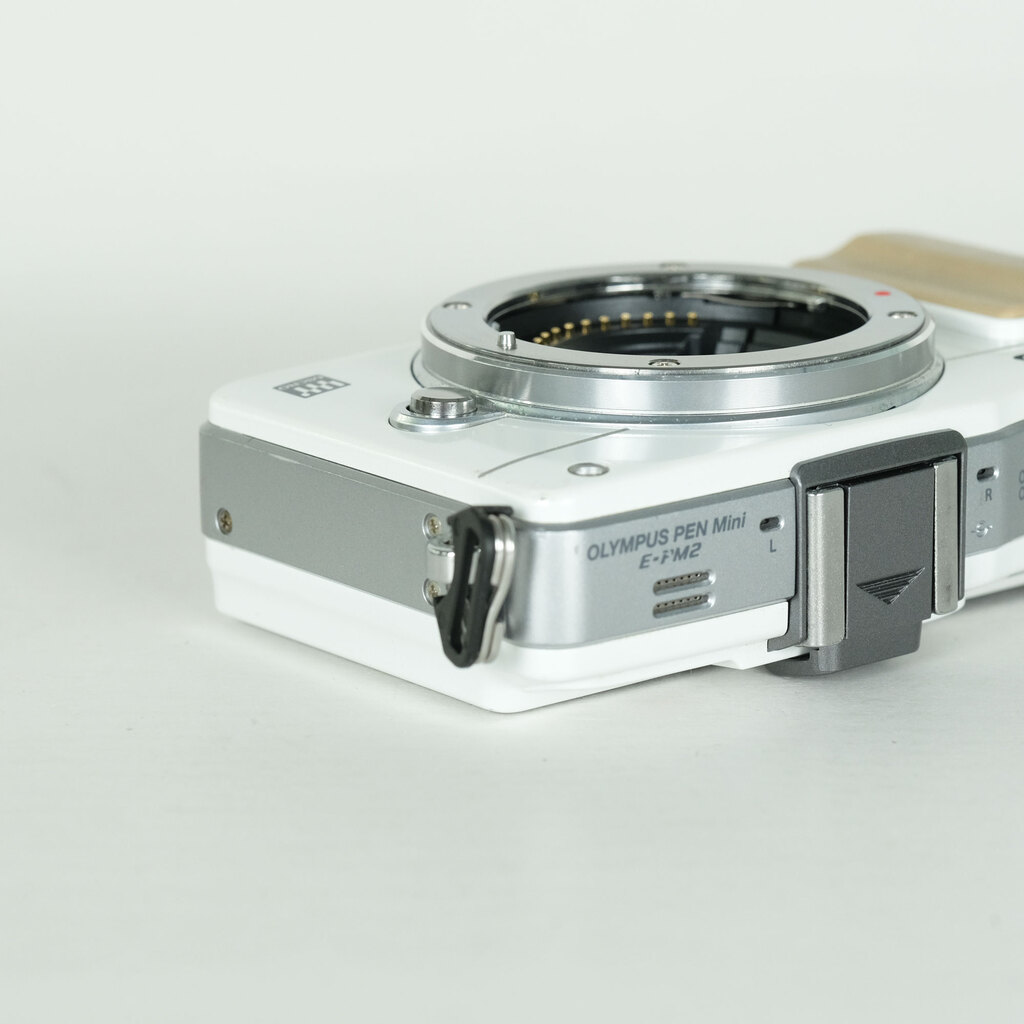 OLYMPUS PEN mini E-PM2 ボディ ホワイトの出品 | ONE SCENE（ワンシーン）