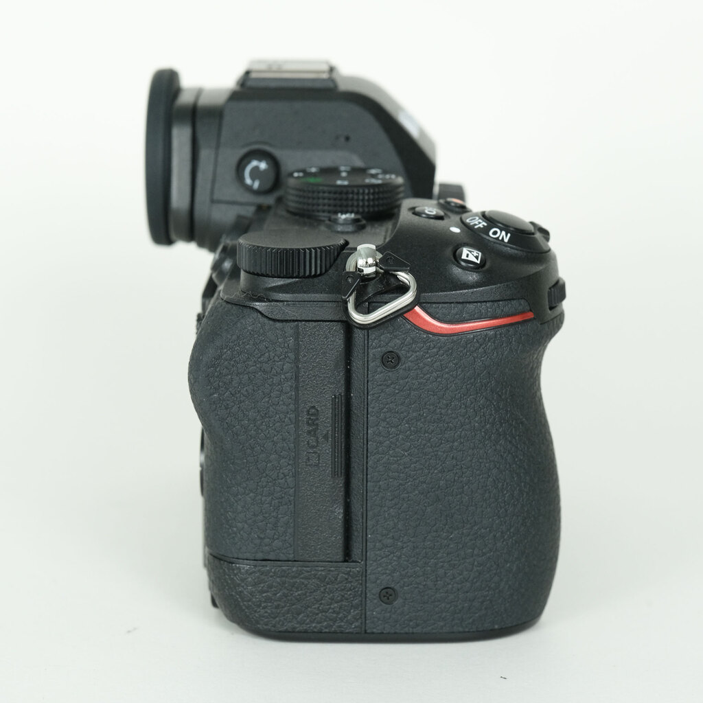 Nikon Z5II [�{�f�B]