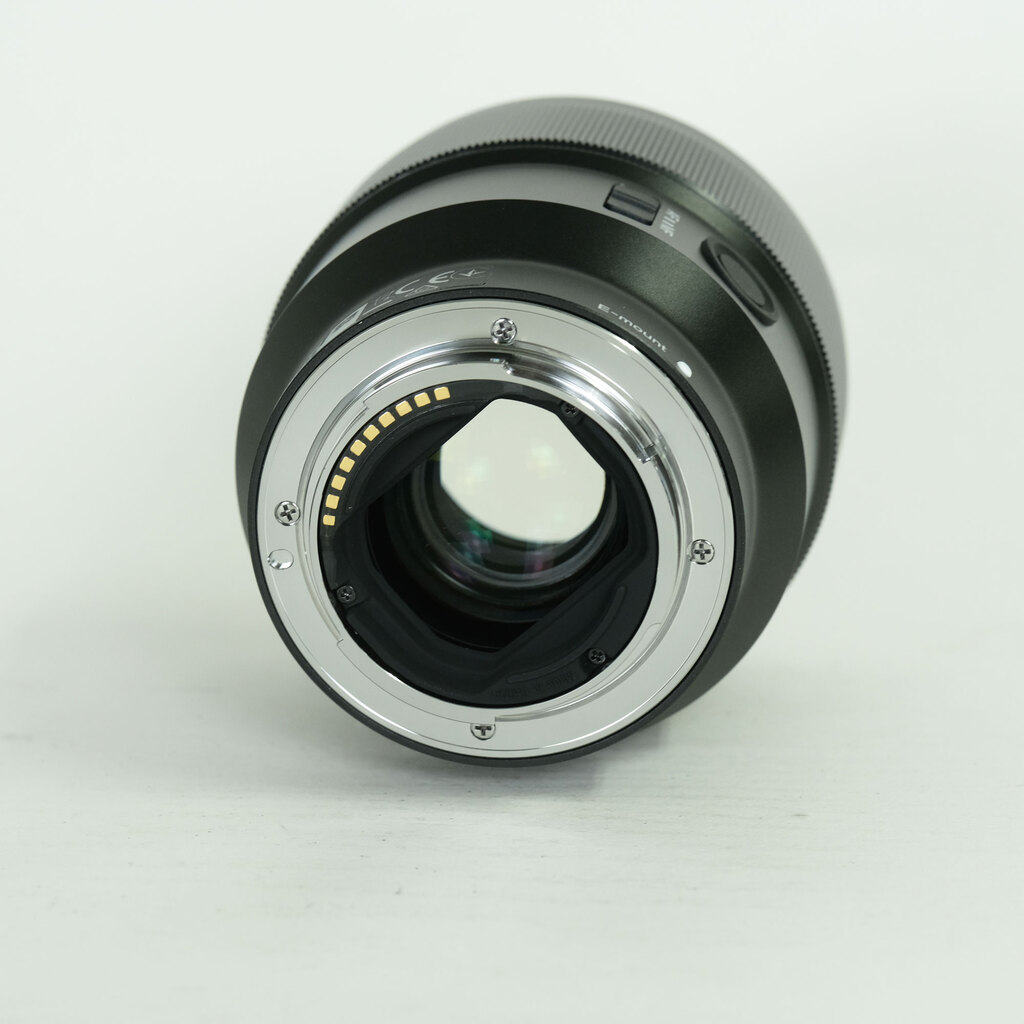 SONY FE 85mm F1.8 SEL85F18