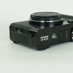 FUJIFILM X-E5
