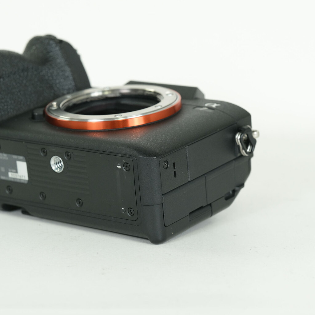 SONY α7 IV(ILCE-7M4) SONY α7 IV(ILCE-7M4)