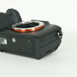 SONY α7 IV(ILCE-7M4) SONY α7 IV(ILCE-7M4)
