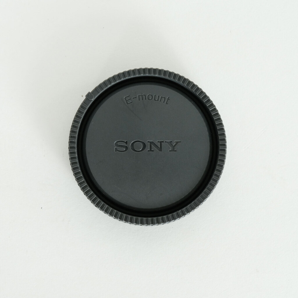 SONY FE 24-240mm F3.5-6.3 OSS SEL24240