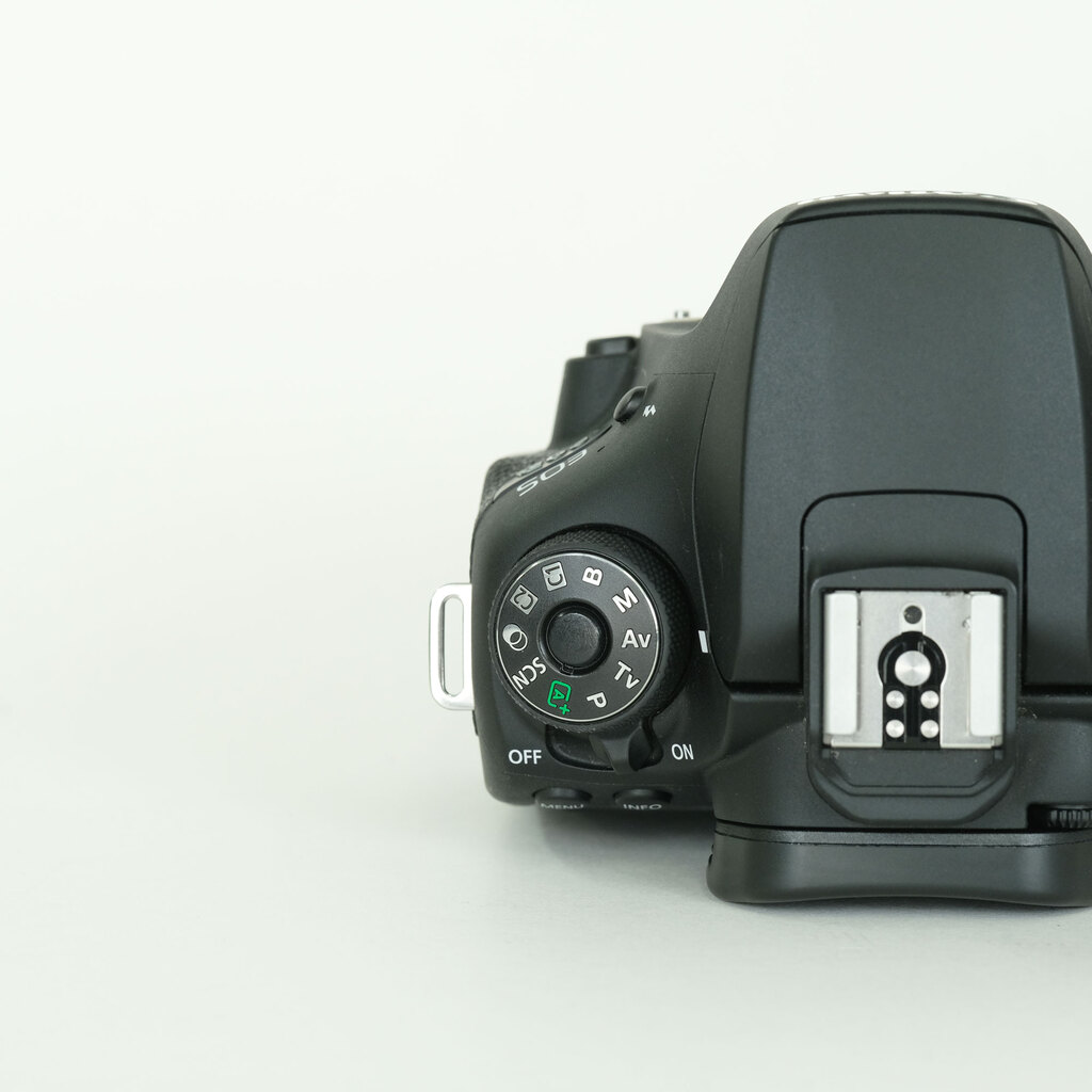 Canon EOS 90D Canon EOS 90D