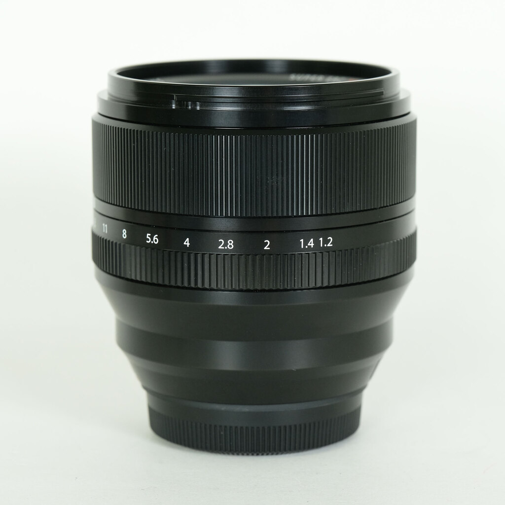 FUJIFILM XF56mmF1.2 R WR FUJIFILM XF56mmF1.2 R WR