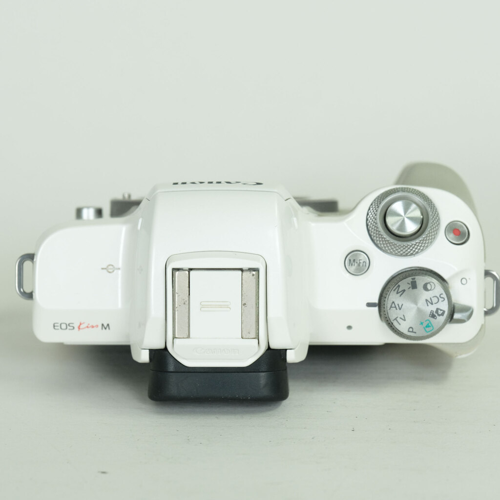 Canon EOS Kiss M
