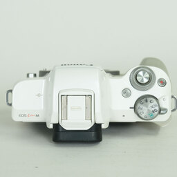 Canon EOS Kiss M